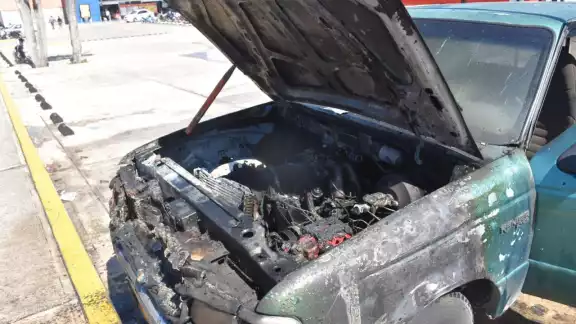Fue alrededor de las 14:30 horas del miércoles, cuando esta persona circulaba a bordo de una camioneta Ford Ranger
