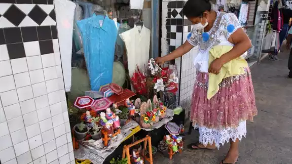 Hay personas que obtienen ingresos en actividades que no son consideradas formales Hay personas que obtienen ingresos en actividades que no son consideradas formales
