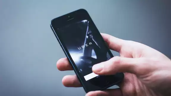 Aplicación de Uber en un teléfono móvil