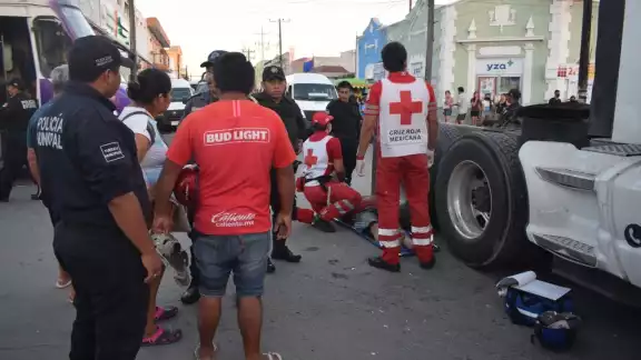El accidentado nunca perdió el conocimiento y fue atendido por paramédicos de la Cruz Roja El accidentado nunca perdió el conocimiento y fue atendido por paramédicos de la Cruz Roja