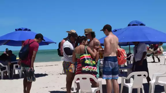 Las medidas para evitar los contagios por el coronavirus no son del agrado de los turistas Las medidas para evitar los contagios por el coronavirus no son del agrado de los turistas