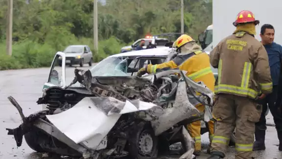 El incidente ocurrió alrededor de las 16:45 horas Foto: Erick Marfil El incidente ocurrió alrededor de las 16:45 horas Foto: Erick Marfil