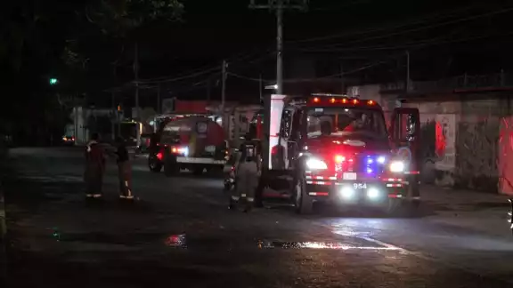 ¿Atentado? Explota taller de reparación de embarcaciones en Cancún ¿Atentado? Explota taller de reparación de embarcaciones en Cancún
