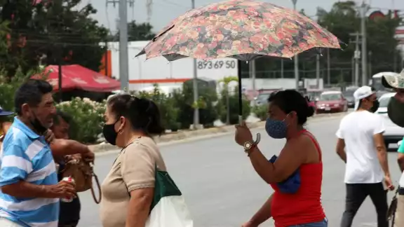 Aunque comúnmente se afirma que la canícula representa los 40 días más calurosos del año, esta aseveración no se cumple en México Aunque comúnmente se afirma que la canícula representa los 40 días más calurosos del año, esta aseveración no se cumple en México