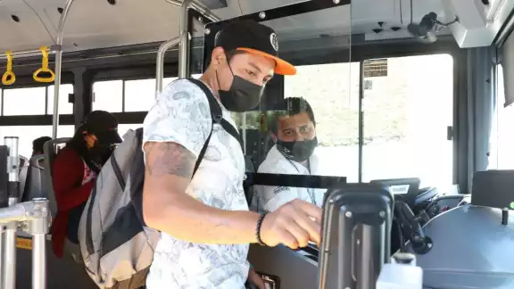En orden y con mayor rapidez para los usuarios, transcurrió la primera jornada de cobro de la nueva ruta Periférico En orden y con mayor rapidez para los usuarios, transcurrió la primera jornada de cobro de la nueva ruta Periférico