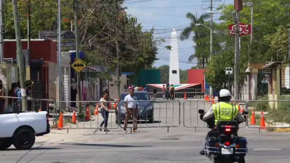 El presidente saldrá de Mérida rumbo a Campeche y de ahí a Tabasco, donde encabezará el evento del 1 de Mayo El presidente saldrá de Mérida rumbo a Campeche y de ahí a Tabasco, donde encabezará el evento del 1 de Mayo