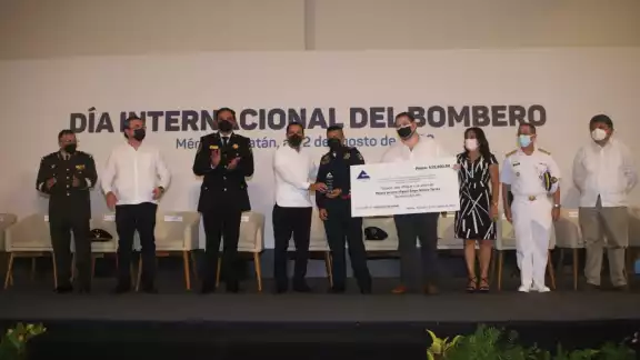 Miguel Ángel Molina Torres fue nombrado como el Bombero del Año Miguel Ángel Molina Torres fue nombrado como el Bombero del Año