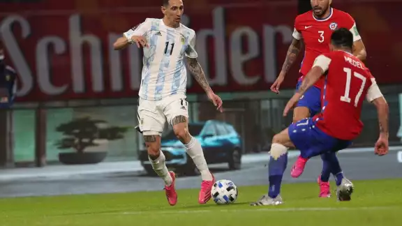 Este es el primer partido que se juega sin la presencia de Diego Armando Maradona