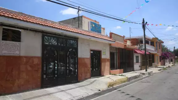 El lugar actualmente es una casa con una placa conmemorativa a la muerte de Pedro Infante y otras víctimas del accidente aéreo El lugar actualmente es una casa con una placa conmemorativa a la muerte de Pedro Infante y otras víctimas del accidente aéreo