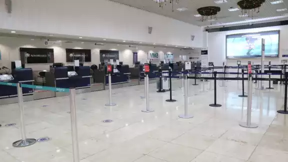 Personal de la línea aérea United indicó que el vuelo mañanero 1427, salió con 116 pasajeros con destino a Houston Personal de la línea aérea United indicó que el vuelo mañanero 1427, salió con 116 pasajeros con destino a Houston