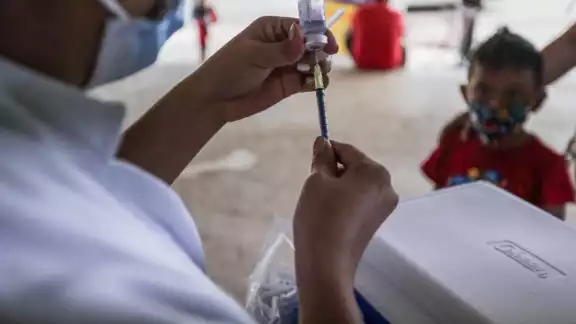 Hospitales de Cancún atienden el retardo de vacunas por tuberculosis