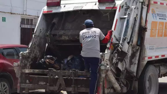La empresa presenta falta de personal; de 58 pasó a 40 y dos camiones La empresa presenta falta de personal; de 58 pasó a 40 y dos camiones