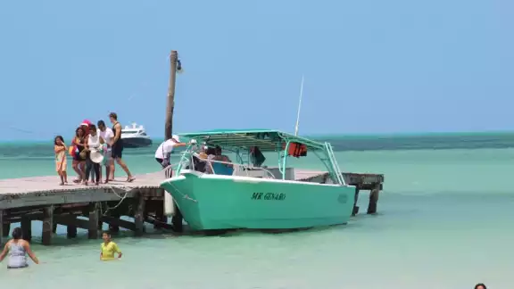 Los prestadores reportan bajos los tours alrededor de la isla de Holbox Foto: Luis Enrique Cauich Los prestadores reportan bajos los tours alrededor de la isla de Holbox Foto: Luis Enrique Cauich