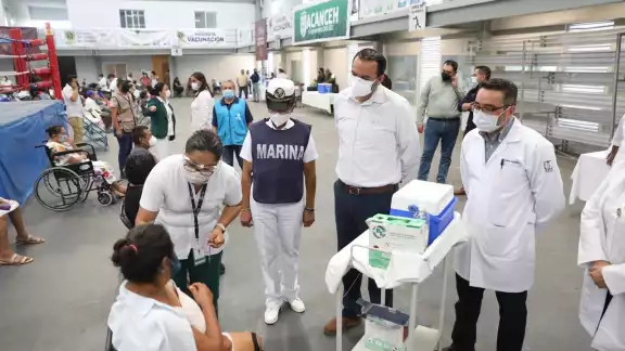 El funcionario de Salud hizo un llamado a evitar aglomeraciones en los centros de salud, por lo que pidió a las personas respetar los horarios asignados El funcionario de Salud hizo un llamado a evitar aglomeraciones en los centros de salud, por lo que pidió a las personas respetar los horarios asignados