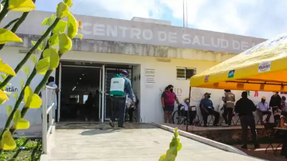 Personas de Dzemul, Mérida y Kanasín acudieron a los modulos. Personas de Dzemul, Mérida y Kanasín acudieron a los modulos.