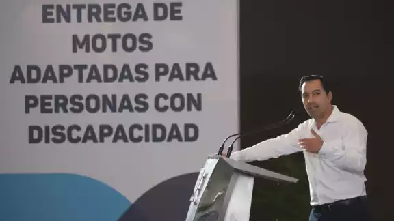 Personas con discapacidad recibieron motocicletas Personas con discapacidad recibieron motocicletas