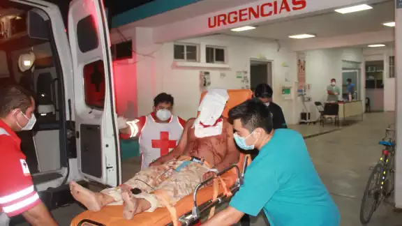 Pese a que su estado de salud es reportado como estable, el hombre ingresó al hospital general de Felipe Carrillo Puerto con heridas en la cara Pese a que su estado de salud es reportado como estable, el hombre ingresó al hospital general de Felipe Carrillo Puerto con heridas en la cara