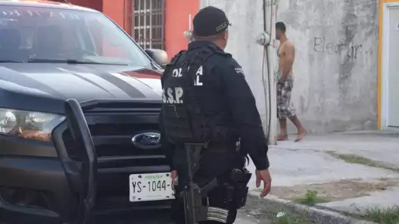 Sujeto ensangrentado causa pánico en las calles porteñas de Progreso Sujeto ensangrentado causa pánico en las calles porteñas de Progreso