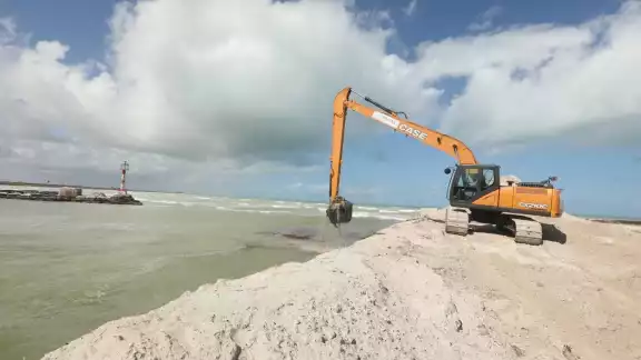 Se indicó que las obras permitirán que las embarcaciones de los hombres de mar puedan acceder a la dársena con mayor facilidad y seguridad Se indicó que las obras permitirán que las embarcaciones de los hombres de mar puedan acceder a la dársena con mayor facilidad y seguridad