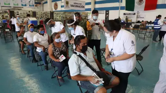 SSY Yucatán concluye segundo día de vacunación anticovid a personas de 40 a 49 años