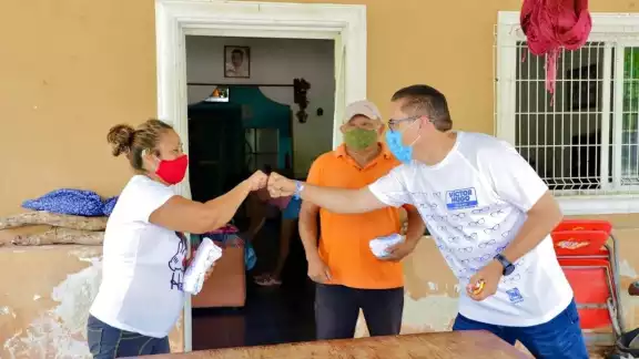 Victor Hugo Lozano de visita en comisarías de Yucatán Victor Hugo Lozano de visita en comisarías de Yucatán