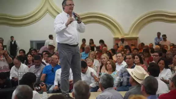 Marcelo Ebrard presentará el lunes plan de salud a trabajadores del sector Marcelo Ebrard presentará el lunes plan de salud a trabajadores del sector