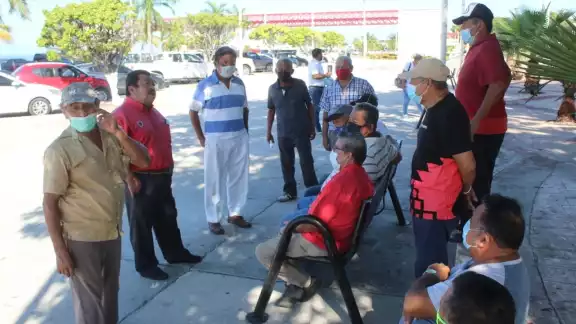 Criadores de mojarras habían instalado paneles solares para reducir el costo de la energía; personal de la compañía acudió a la cooperativa y embargó el medidor Criadores de mojarras habían instalado paneles solares para reducir el costo de la energía; personal de la compañía acudió a la cooperativa y embargó el medidor