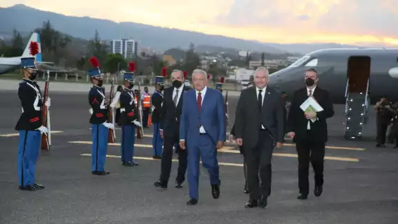 AMLO continúa su gira por Centroamérica AMLO continúa su gira por Centroamérica