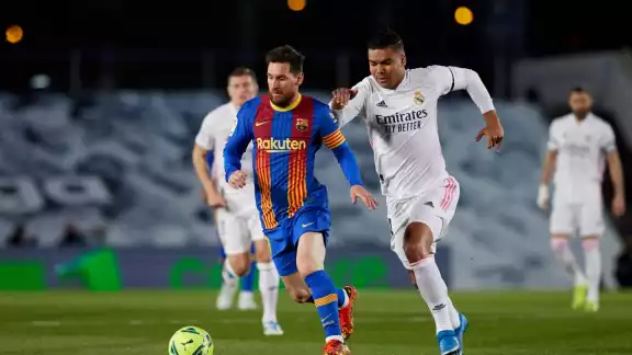 Messi durante un partido del Clásico Español Messi durante un partido del Clásico Español