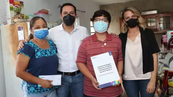 Mauricio Vila visitó los hogares de los menores de edad beneficiados Mauricio Vila visitó los hogares de los menores de edad beneficiados