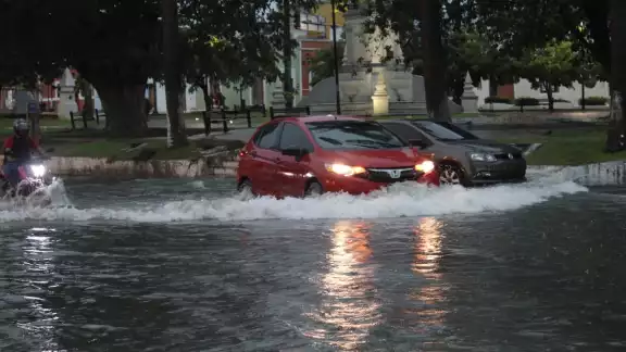 Se recomienda tomar precauciones este jueves en Campeche Se recomienda tomar precauciones este jueves en Campeche