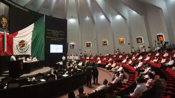 El rendimiento de los diputados locales de la XVI Legislatura de Quintana Roo alcanza apenas un 30.5 por ciento El rendimiento de los diputados locales de la XVI Legislatura de Quintana Roo alcanza apenas un 30.5 por ciento
