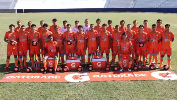 El equipo se tomó la foto oficial en el empastado del campo “José López Portillo”, la cual será su casa como local El equipo se tomó la foto oficial en el empastado del campo “José López Portillo”, la cual será su casa como local