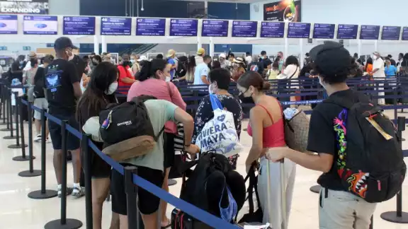 Operaciones programadas para hoy 5 de septiembre en el aeropuerto de Cancún
Operaciones programadas para hoy 5 de septiembre en el aeropuerto de Cancún