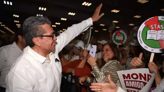 Ricardo Monreal comenzará su gira en la Península de Yucatán este viernes Ricardo Monreal comenzará su gira en la Península de Yucatán este viernes