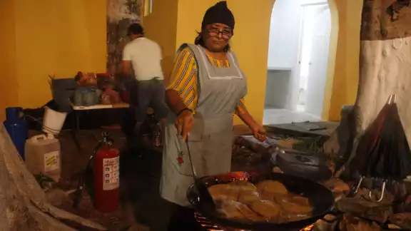 Más de 30 vendedores de panuchos asistieron a esta fiesta Más de 30 vendedores de panuchos asistieron a esta fiesta
