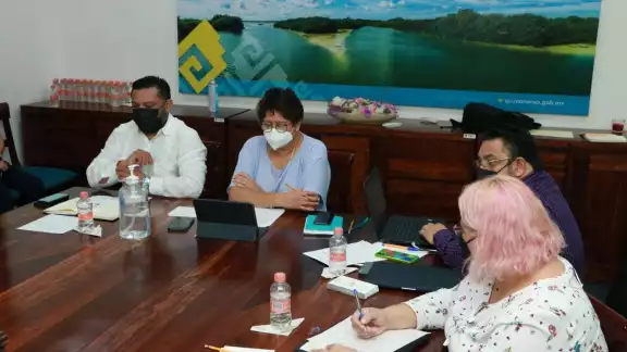 Seis instituciones financieras presentan sus ofertas por un monto de hasta 820 millones de pesos Seis instituciones financieras presentan sus ofertas por un monto de hasta 820 millones de pesos