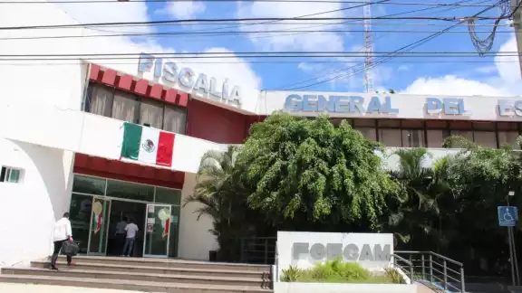 Hay un hombre detenido en el cateo de la tienda en Isla Aguada Hay un hombre detenido en el cateo de la tienda en Isla Aguada