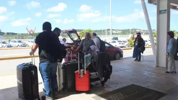 Taxistas denunciaron que apenas y ven ganancias en los pasajes