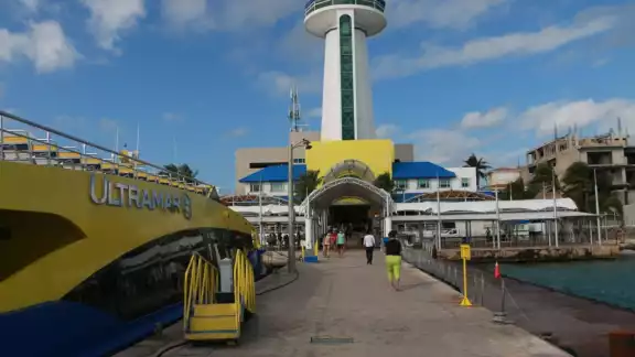 La terminal de Puerto Juárez en Cancún lució con un flujo moderado de personas La terminal de Puerto Juárez en Cancún lució con un flujo moderado de personas