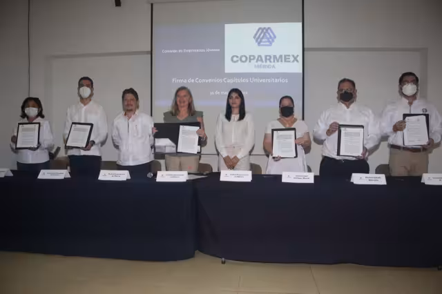 La Coparmex se unió a cinco universidades de Yucatán para hacer un convenio relacionado con el medio empresarial