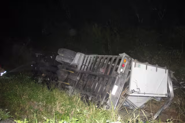 El percance se registro en el kilómetro 107+500 de la carretera federal 307, Reforma Agraria-Puerto Juárez