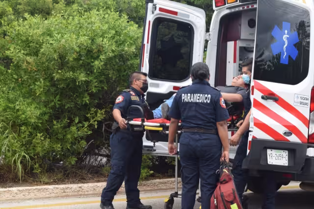 El cuerpo del afectado quedó ensangrentado en el área de costillas, brazos y en una lesión en la rodilla derecha