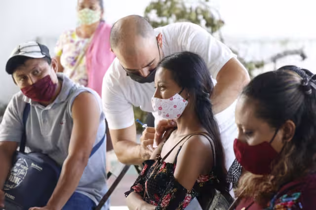 Mauricio Vila invita a vacunarse sin temor para proteger nuestra salud y la de nuestras familias.