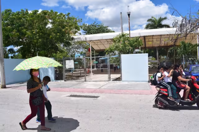 Escuelas ubicadas en las comisarías del puerto sobreviven cada día con grandes carencias