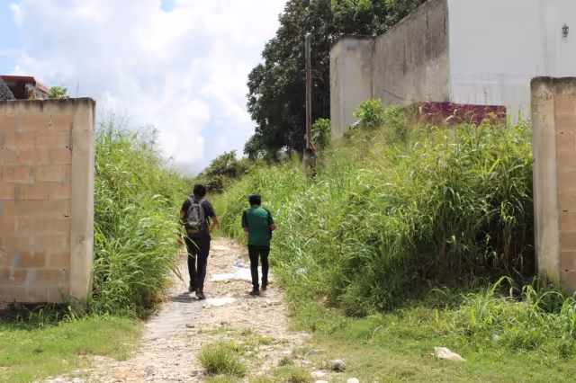 Una de las estudiantes logró escapar, mientras que la otra si fue abusada sexualmente