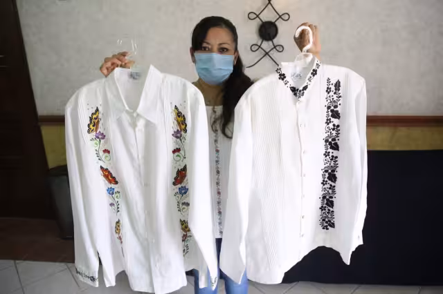 La guayabera es una de las vestimentas más características de Yucatán, y cada 21 de marzo se le celebra