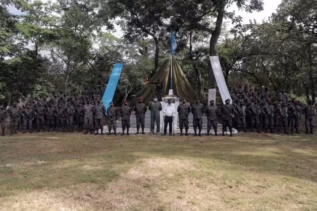 El Ejército indicó que "ha prestado su colaboración" para el arresto de los tres militares, los que "deberán resolver su situación jurídica de manera individual"