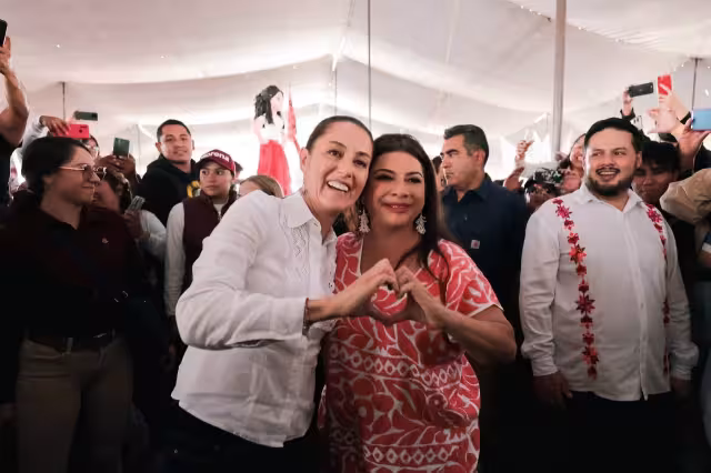 Clara Brugada acompaña a Claudia Sehinbaum en su recorrido por la Ciudad de México