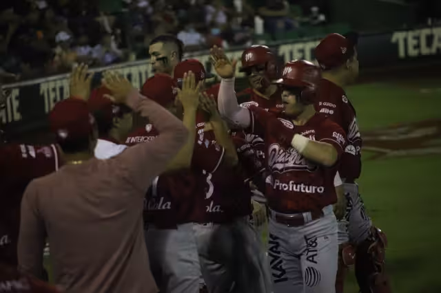 Suspenden a directivo de Diablos Rojos del México por hacer trampa contra Leones de Yucatán